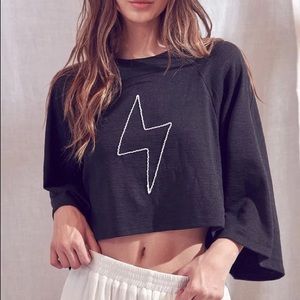 Ruby & Jenna- storia- black quarter length sleeve cropped top size M - lightning